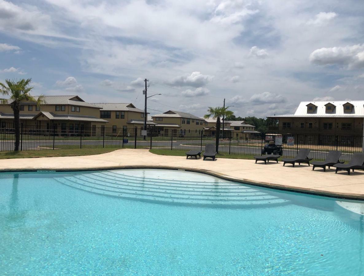 Old Mill Resort New Braunfels Exteriör bild